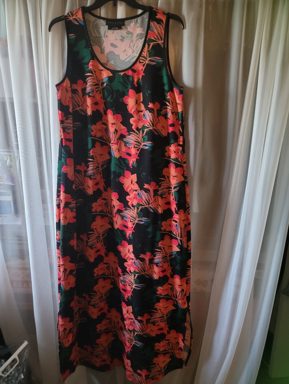 Sleeveless Floral Maxi Dress in Black & Coral